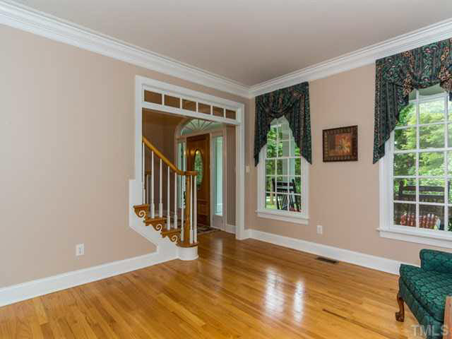 2833 Brenfield Drive Raleigh, NC 27606 - Photo 4 of 24 Living Room