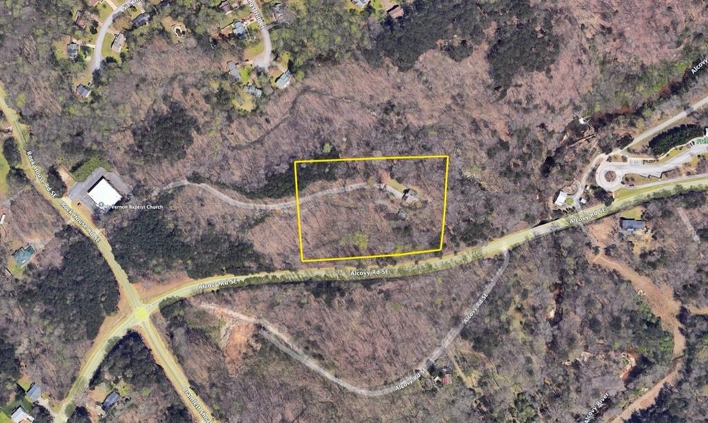 480 Rock House Road Southeast Lawrenceville, GA 30045 - Photo 3 of 21