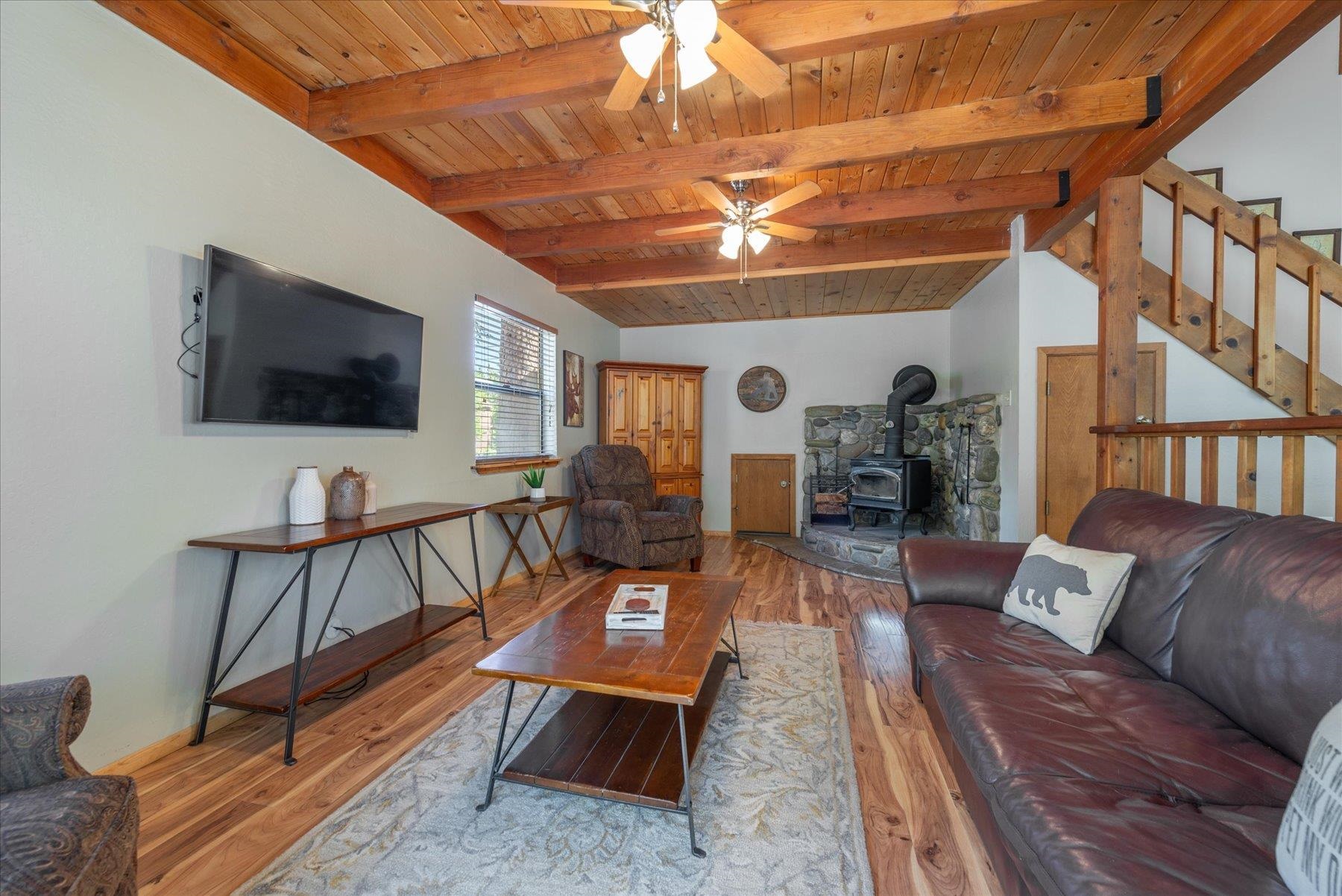 14554 Tyrol Road Truckee, CA 96161 - Photo 10 of 20 Gallery Image 10