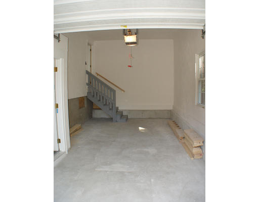 8 Albert Road Peabody, MA 01960 - Photo 13 of 14 Gallery Image 13