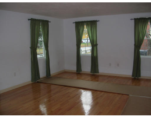 8 Albert Road Peabody, MA 01960 - Photo 8 of 14 Gallery Image 8