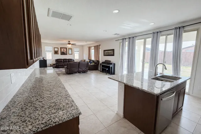 $425,000 | 40191 West James Lane, Maricopa, AZ 85138