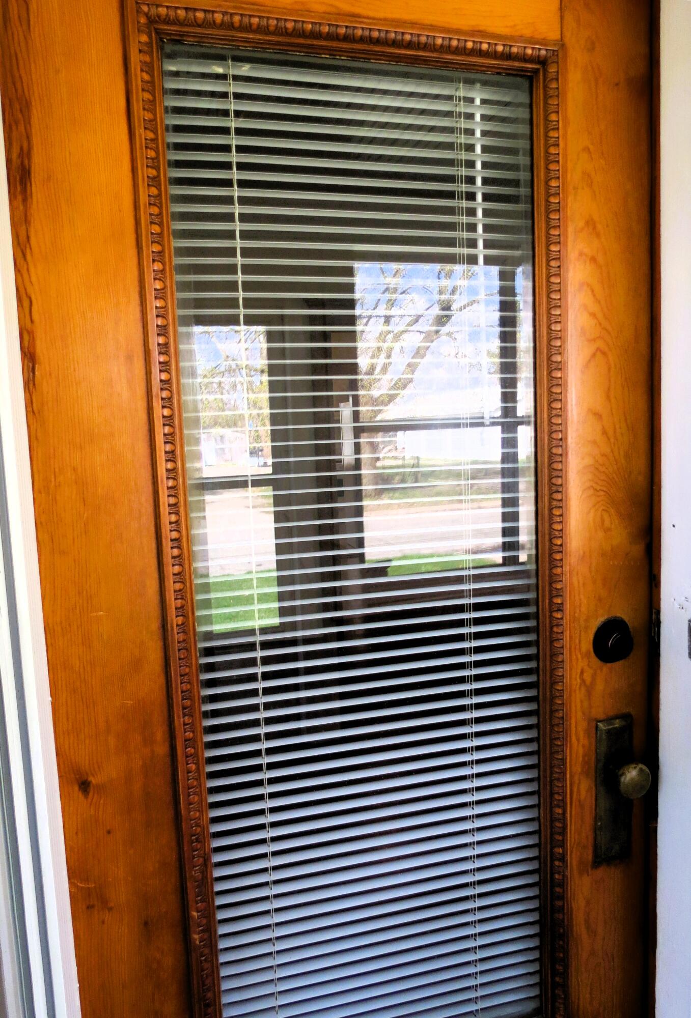 1424 Locust Street Jackson, MI 49203 - Photo 24 of 35 Gorgeous front door