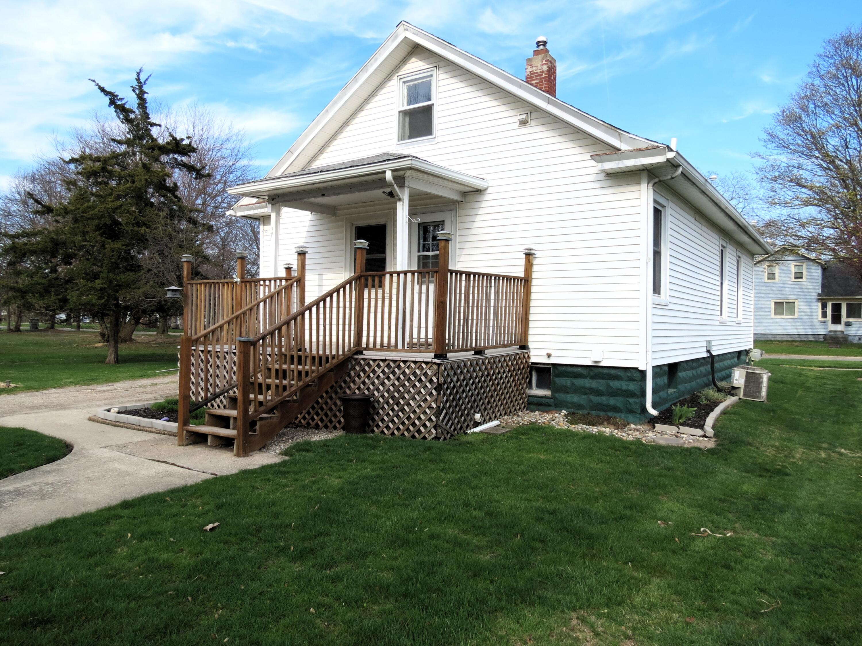1424 Locust Street Jackson, MI 49203 - Photo 32 of 35 Home Sweet Home