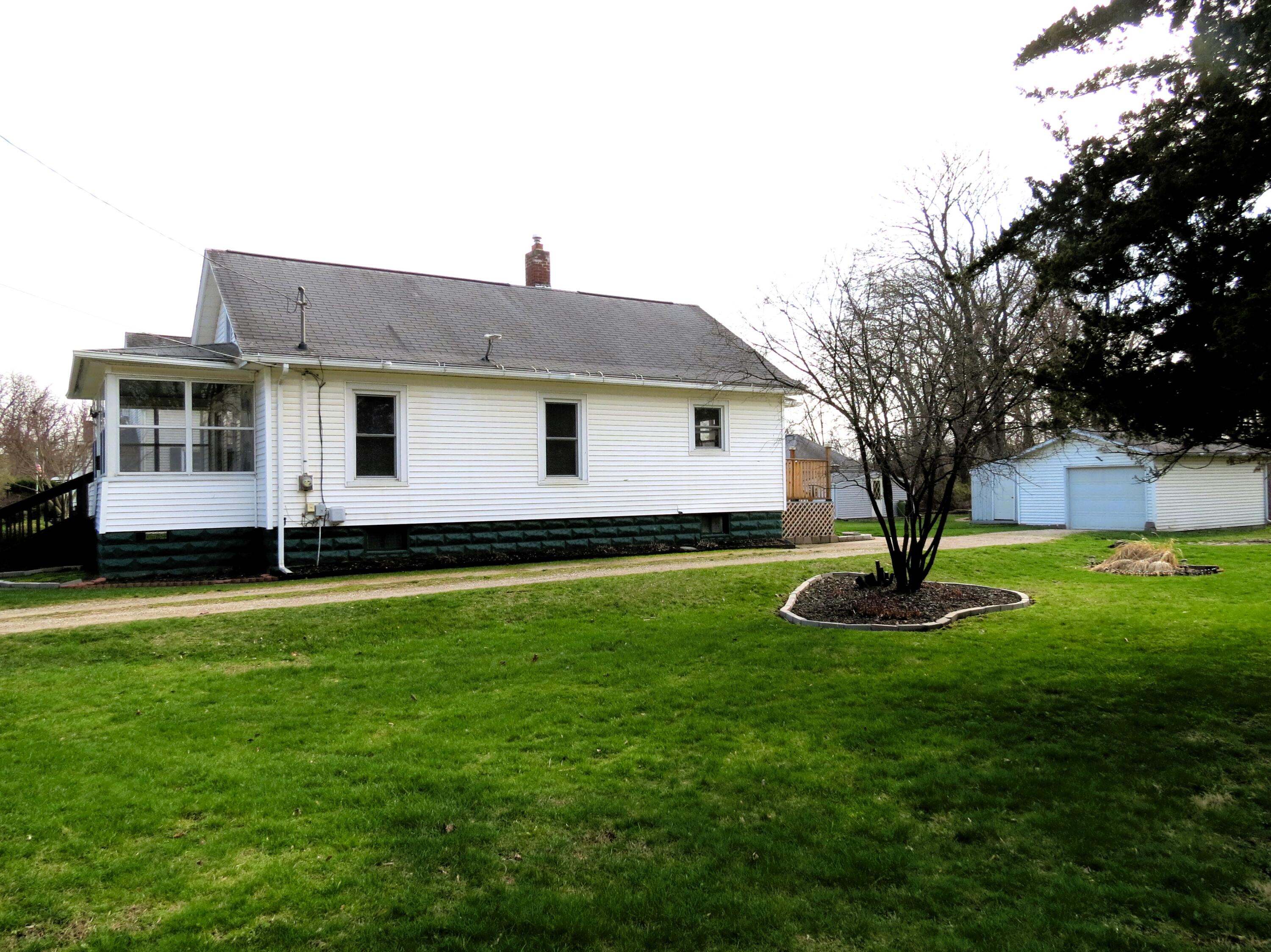 1424 Locust Street Jackson, MI 49203 - Photo 33 of 35 Nice & Tidy