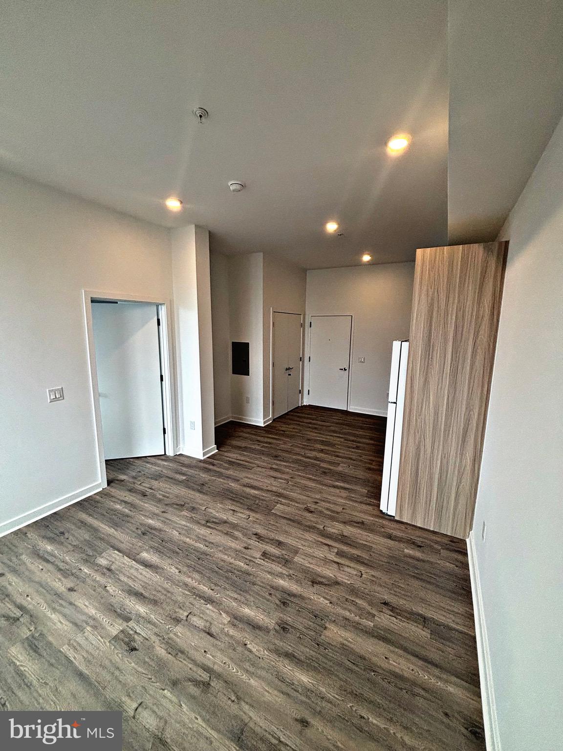 7101 Woodland Avenue, Unit 206 Philadelphia, PA 19142 - Photo 3 of 14 Living & Kitchen Room