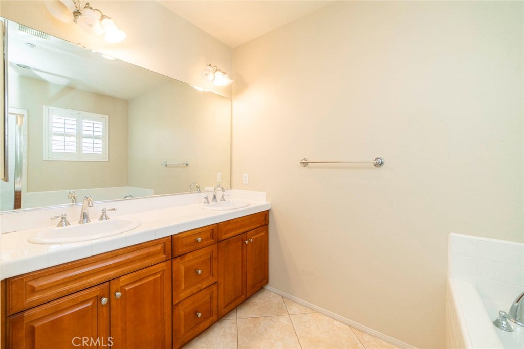 199 Wild Lilac Irvine, CA 92620 - Photo 15 of 30