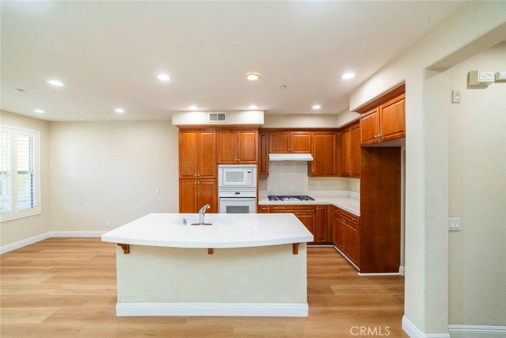 199 Wild Lilac Irvine, CA 92620 - Photo 8 of 30