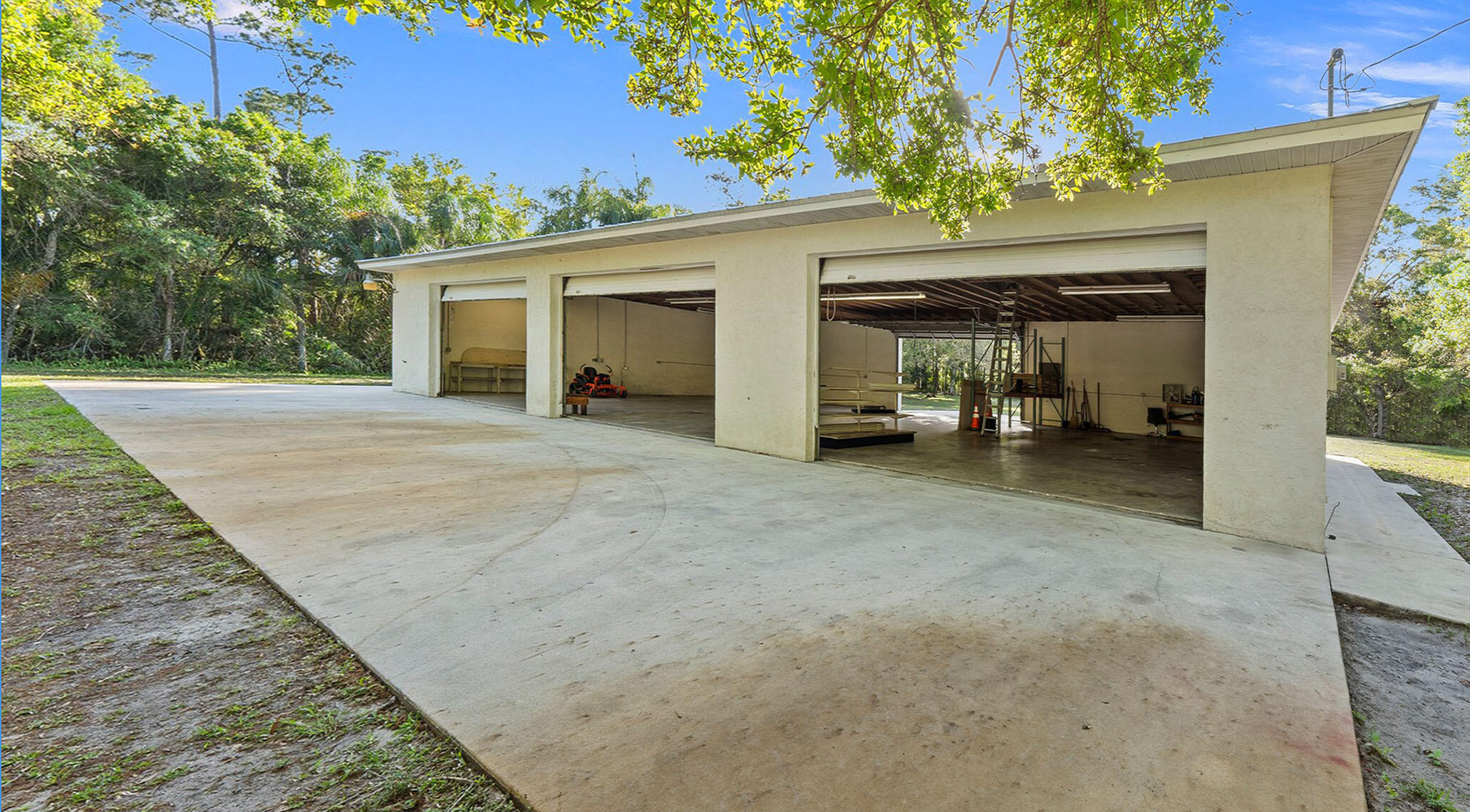 11541 Okeechobee Road Fort Pierce, FL 34945 - Photo 4 of 46 39-web-or-mls-DSC03646 - Copy