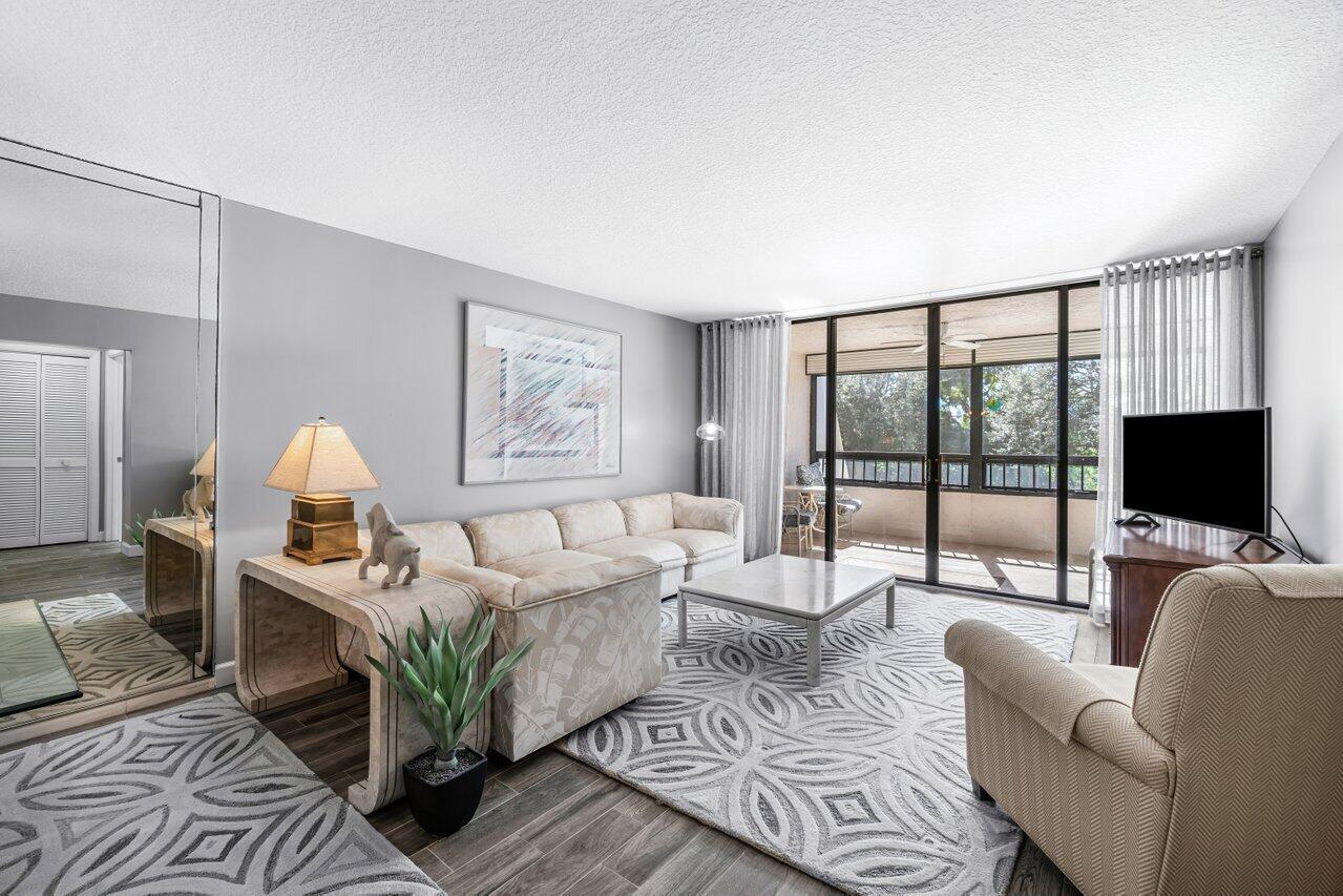 6620 Boca Del Mar Drive, Unit 204 Boca Raton, FL 33433 - Photo 15 of 51 Living area
