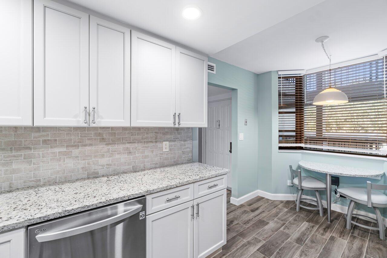 6620 Boca Del Mar Drive, Unit 204 Boca Raton, FL 33433 - Photo 9 of 51 Kitchen