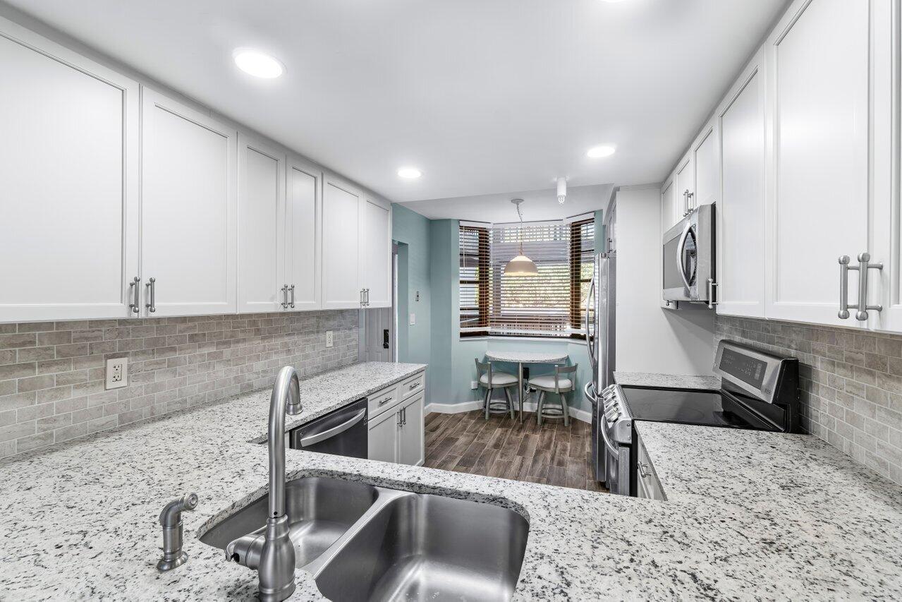 6620 Boca Del Mar Drive, Unit 204 Boca Raton, FL 33433 - Photo 10 of 51 Kitchen