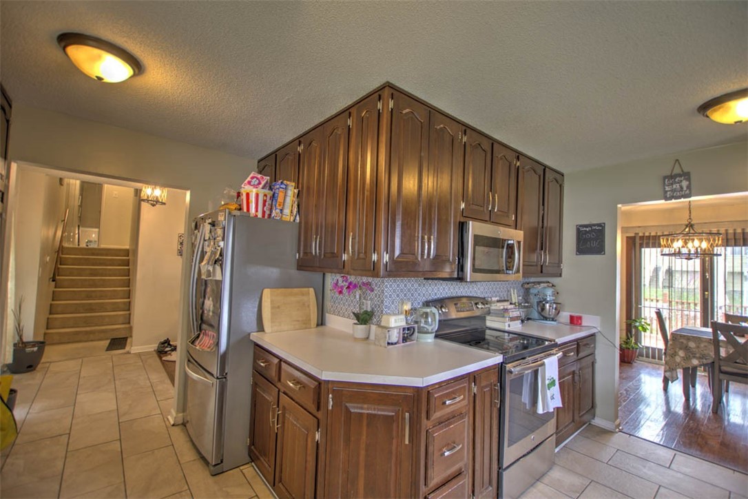 4150 North Sunderland Drive Decatur, IL 62526 - Photo 13 of 28