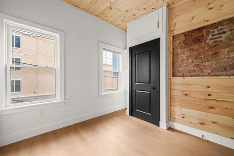$2,829 | 14 Westervelt Place, Unit 3, Jersey City, NJ 07304