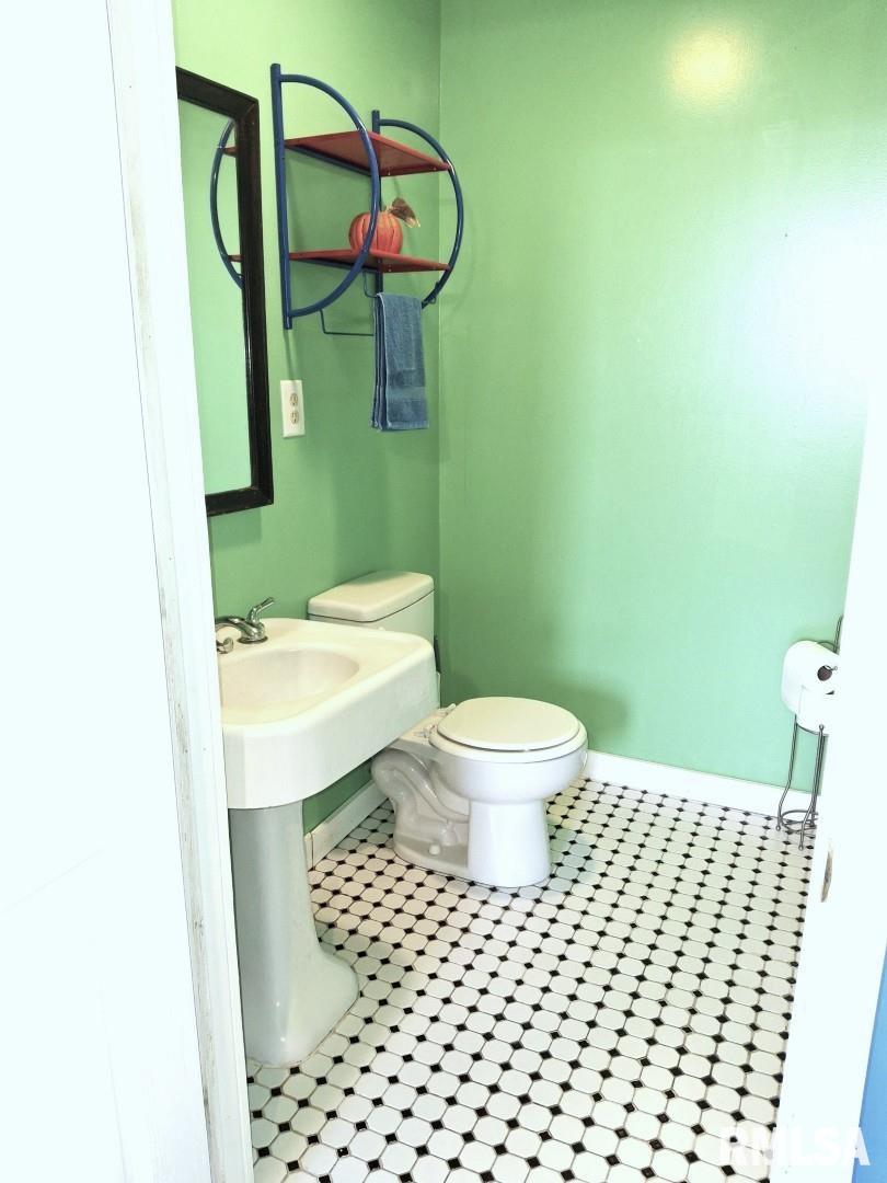 335 South 5th Avenue Canton, IL 61520 - Photo 33 of 86