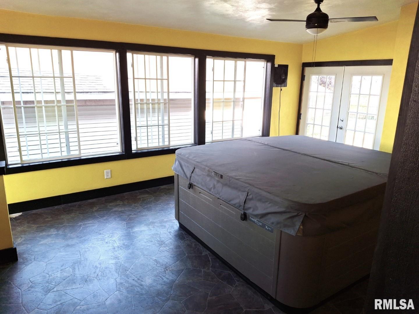 335 South 5th Avenue Canton, IL 61520 - Photo 40 of 86