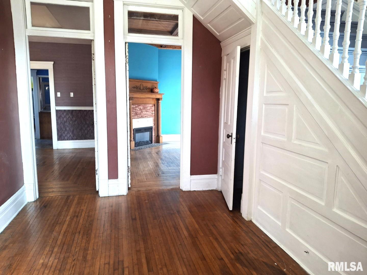 335 South 5th Avenue Canton, IL 61520 - Photo 4 of 86