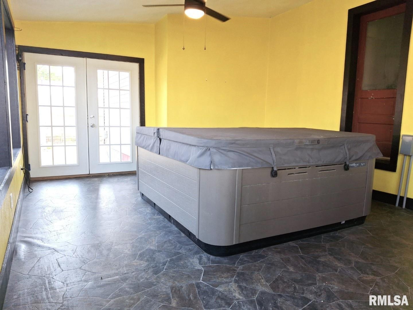 335 South 5th Avenue Canton, IL 61520 - Photo 43 of 86