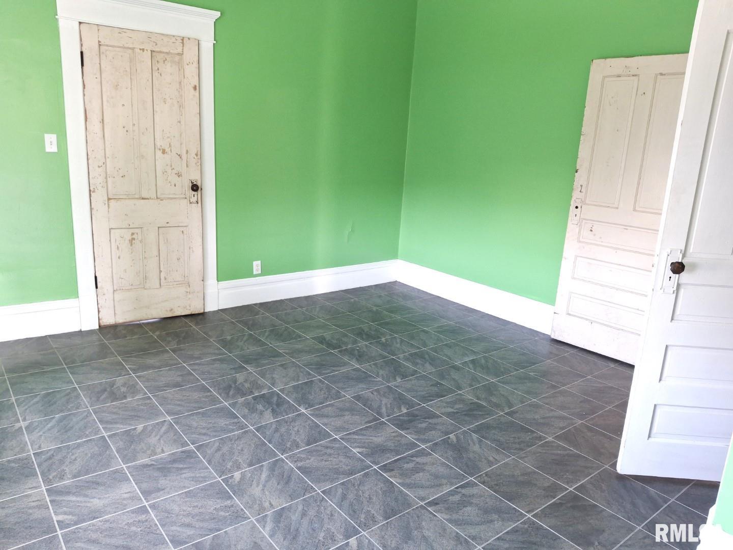 335 South 5th Avenue Canton, IL 61520 - Photo 52 of 86