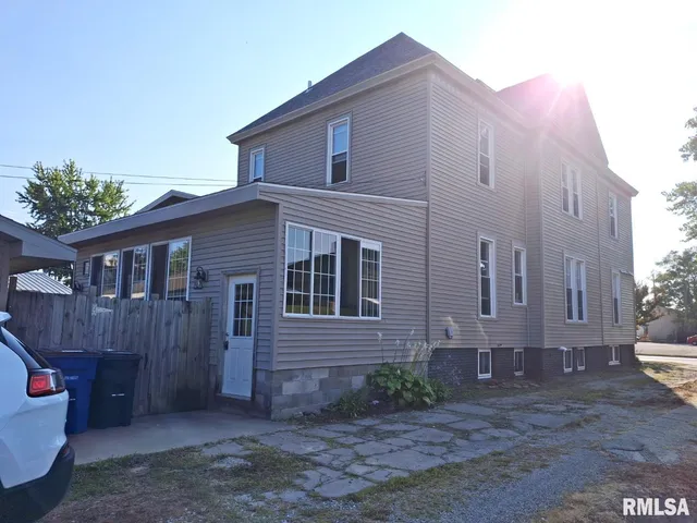 $125,000 | 335 South 5th Avenue, Canton, IL 61520