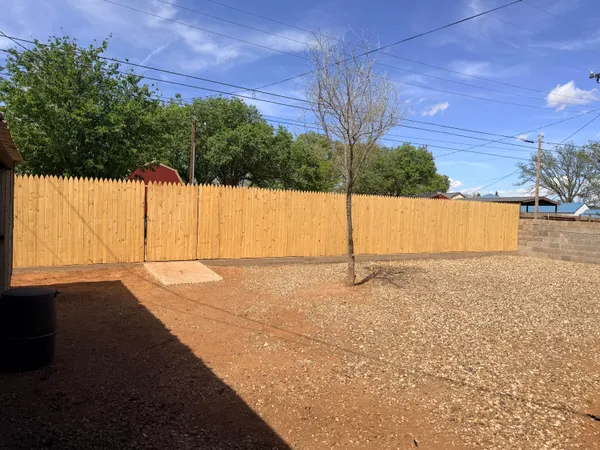 $155,000 | 2320 North 3rd Street, Tahoka, TX 79373