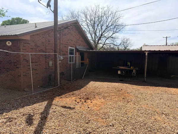 $155,000 | 2320 North 3rd Street, Tahoka, TX 79373