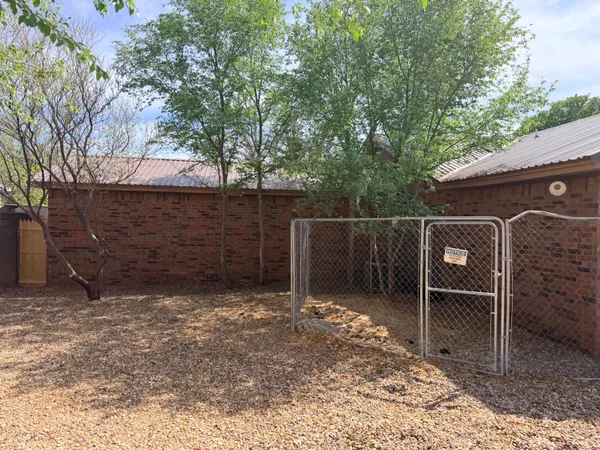 $155,000 | 2320 North 3rd Street, Tahoka, TX 79373