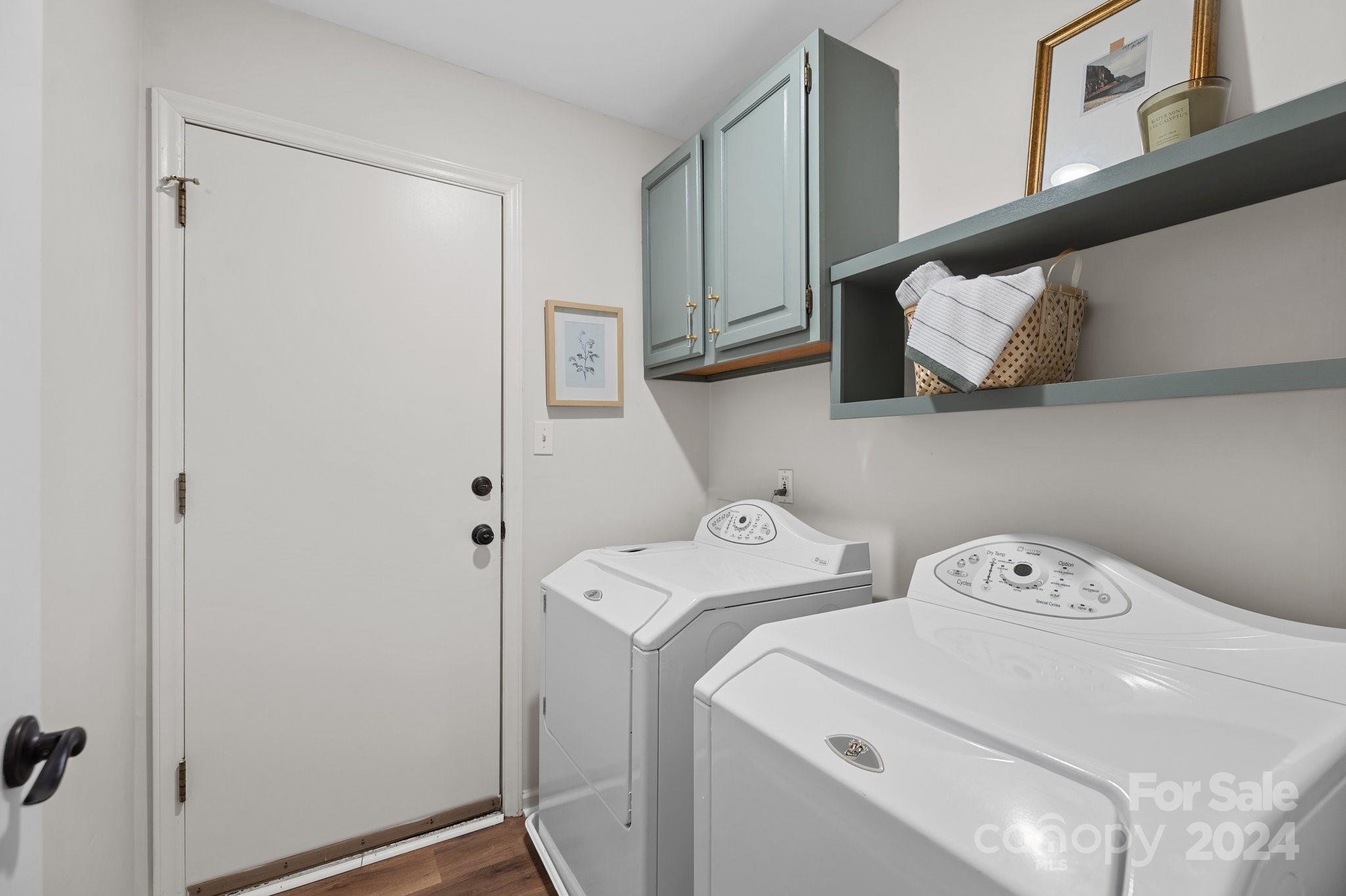 10527 Fairway Ridge Road Charlotte, NC 28277 - Photo 34 of 45 a utility room with dryer and washer