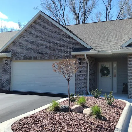 $419,900 | 2447-2 Remington Road, Green Bay, WI 54302