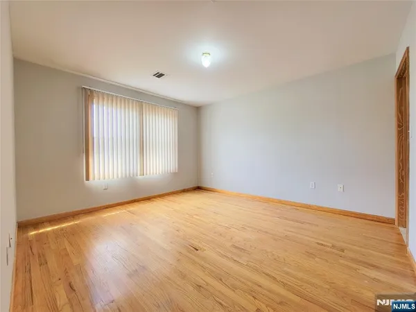 $2,950 | 430 Elm Street, Unit 2, Kearny, NJ 07032