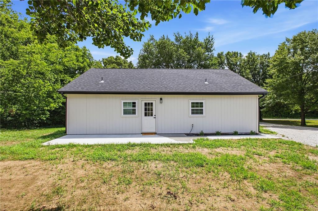 36 Southwest 1421st Road Holden, MO 64040 - Photo 6 of 41