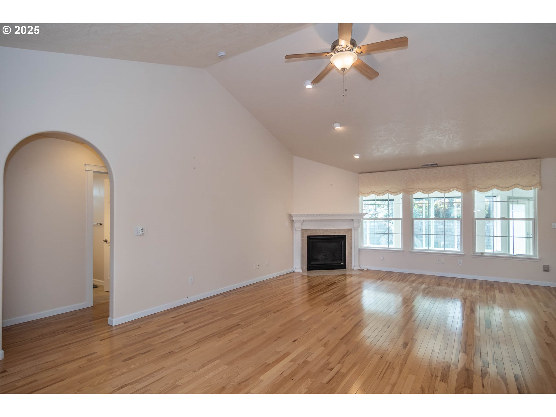 204 Rainbow Ridge Avenue Roseburg, OR 97471 - Photo 11 of 48