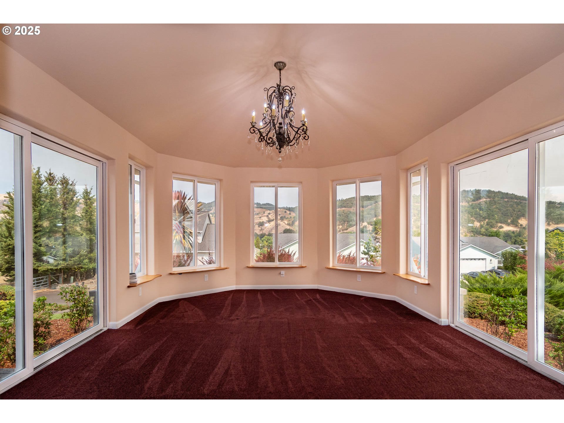 204 Rainbow Ridge Avenue Roseburg, OR 97471 - Photo 32 of 48