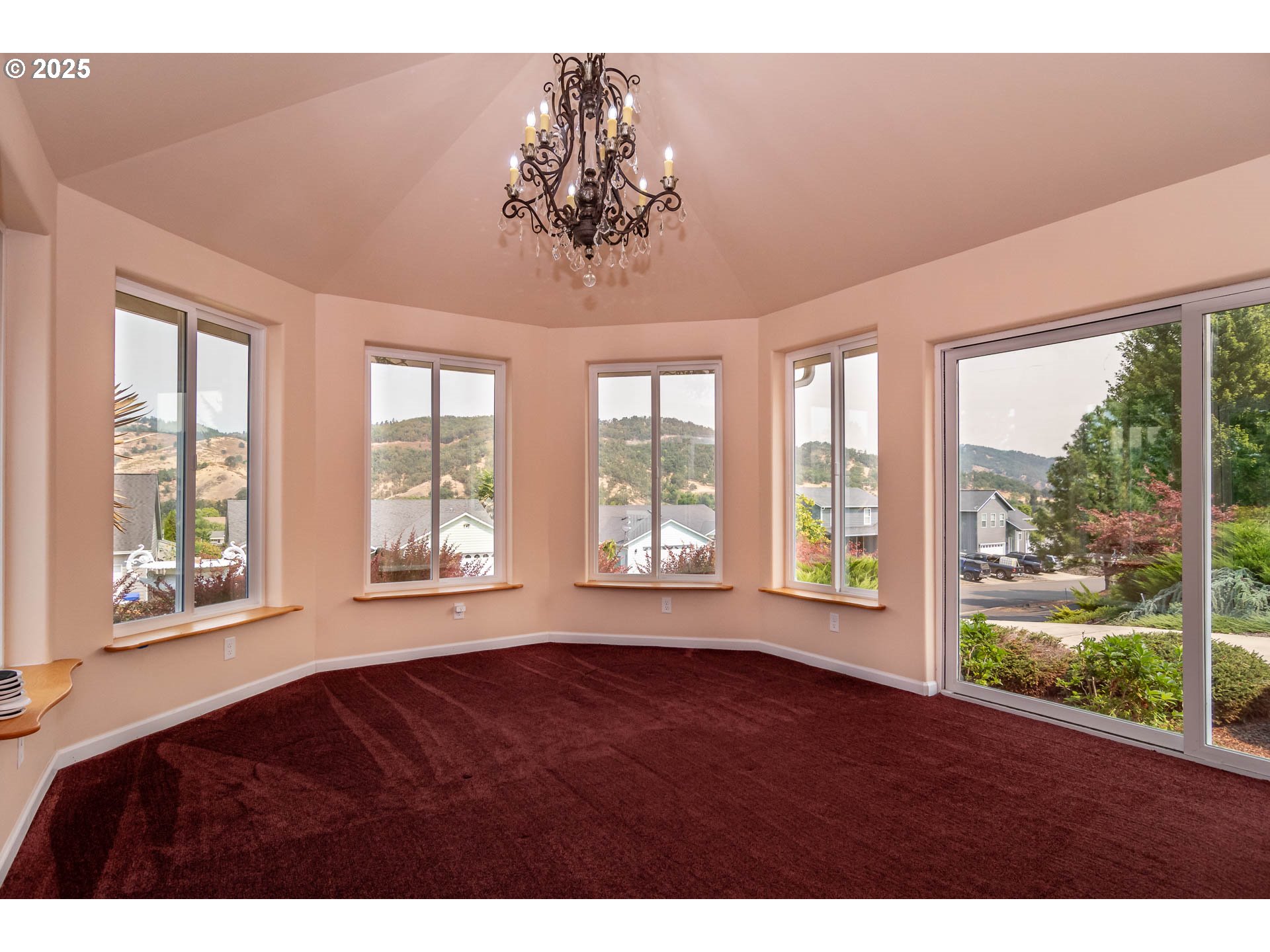 204 Rainbow Ridge Avenue Roseburg, OR 97471 - Photo 33 of 48