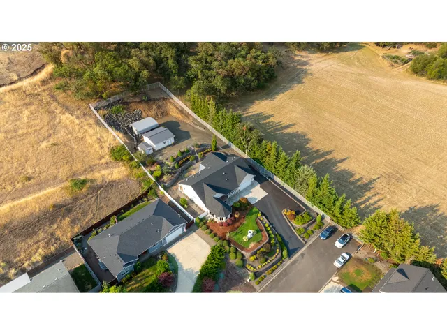 $645,000 | 204 Rainbow Ridge Avenue, Roseburg, OR 97471