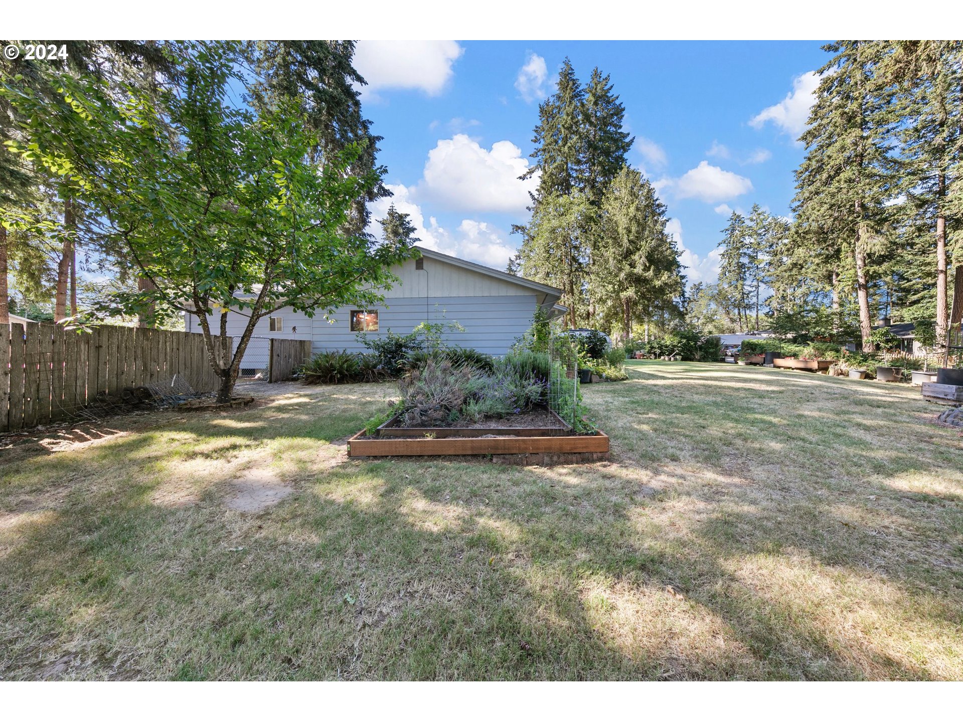26070 Marina Road Veneta, OR 97487 - Photo 6 of 48 Gallery Image 6