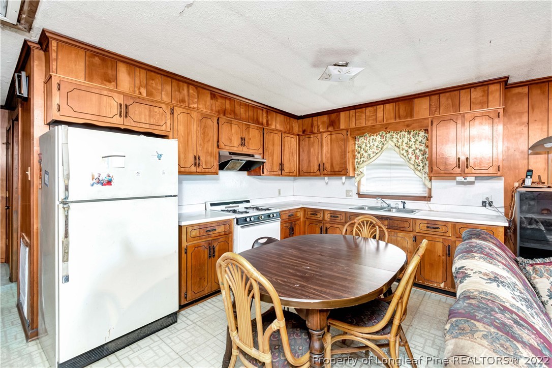 2852 Moss Neck Road Pembroke, NC 28372 - Photo 7 of 20 Gallery Image 7