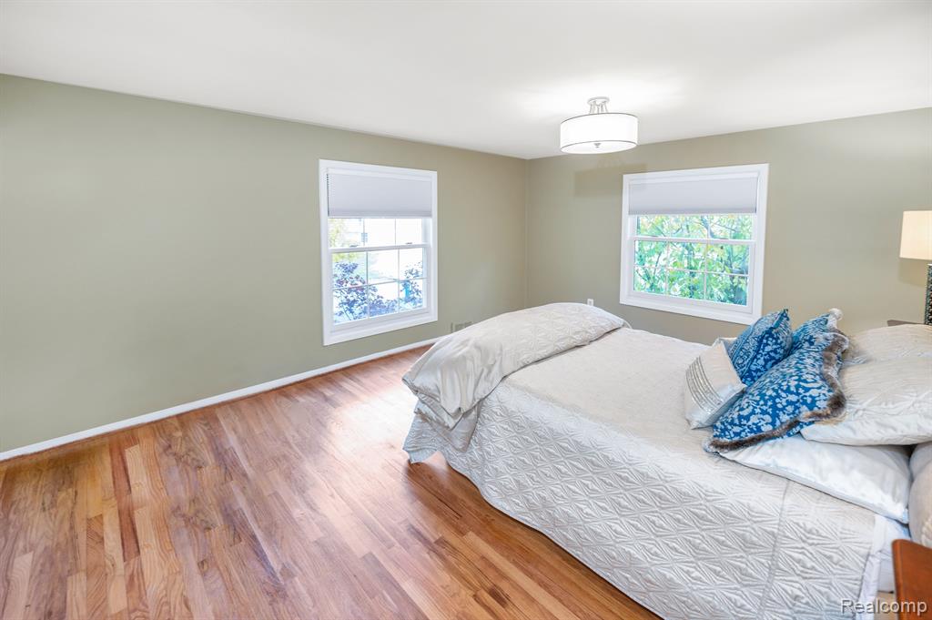32666 Old Post Road Beverly Hills, MI 48025 - Photo 23 of 39