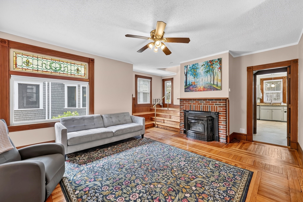 36 Spruceland Avenue Springfield, MA 01108 - Photo 2 of 42