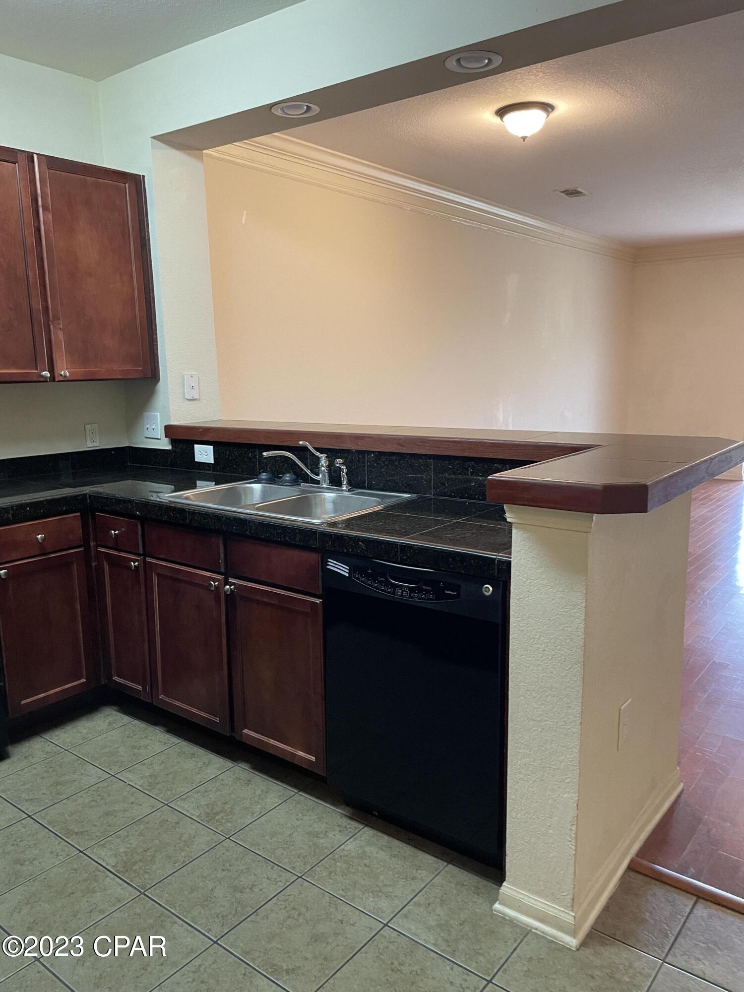 403 Baldwin Rowe Circle Panama City, FL 32405 - Photo 2 of 8