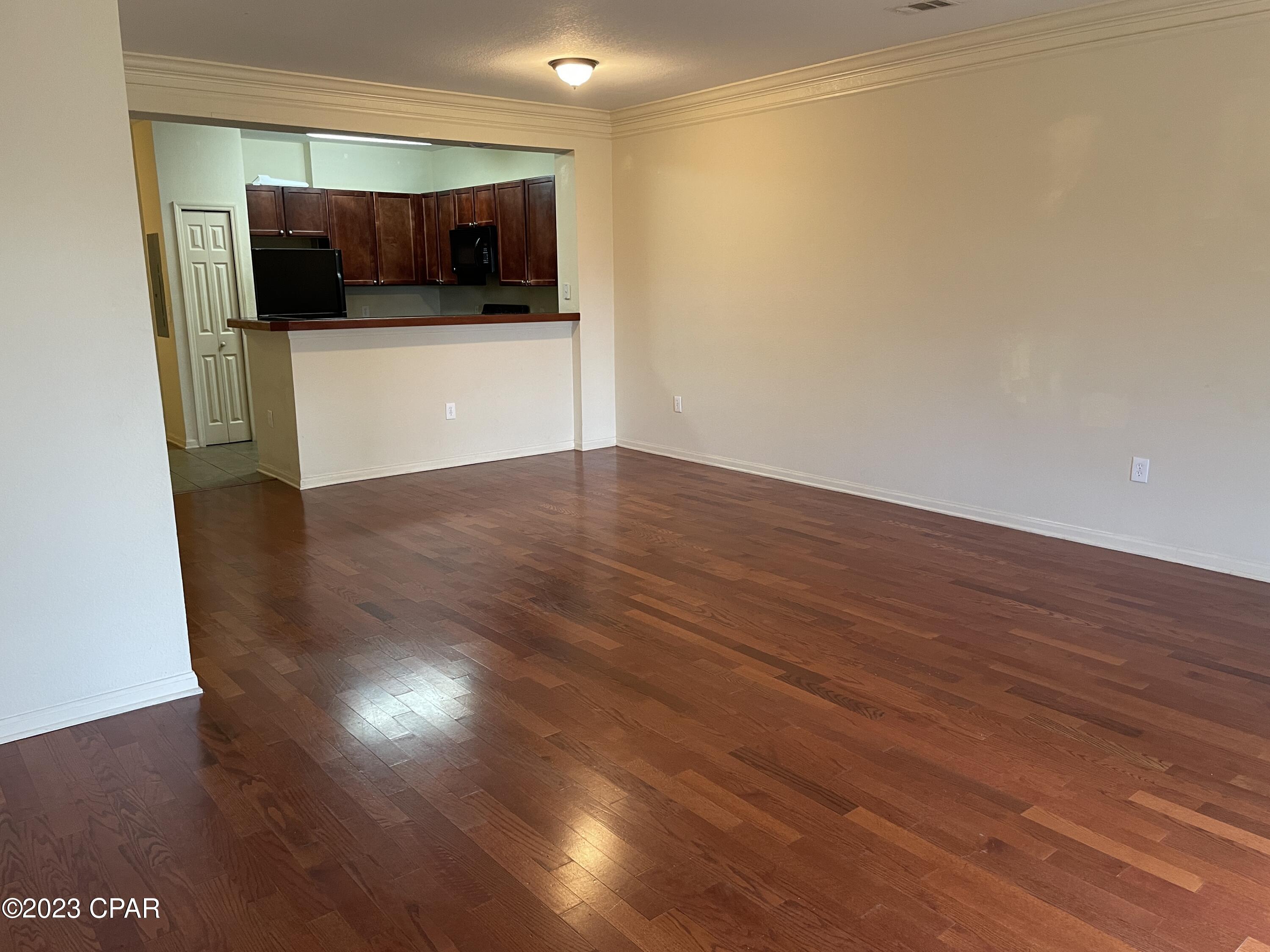 403 Baldwin Rowe Circle Panama City, FL 32405 - Photo 3 of 8