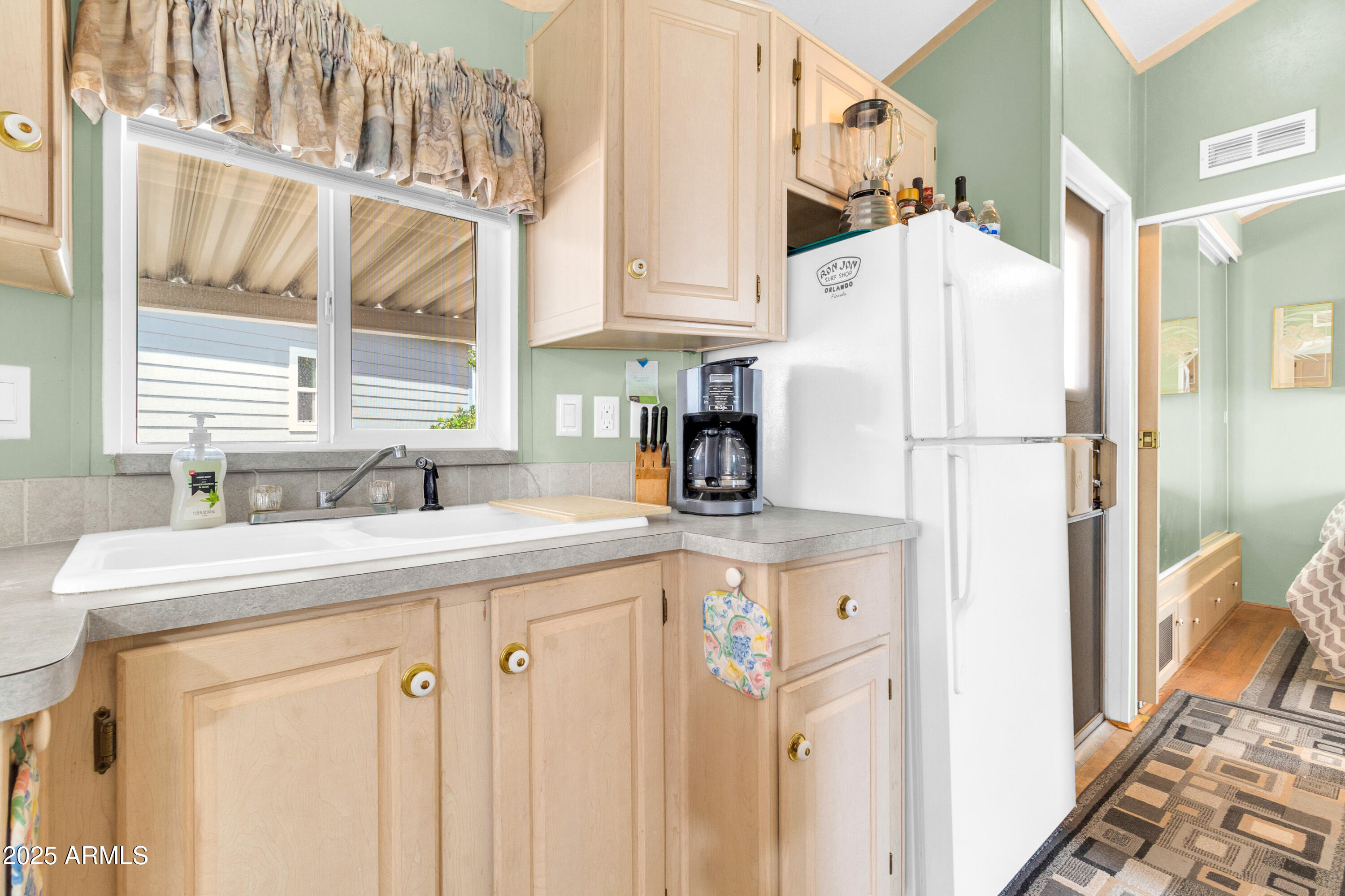 1356 Kiowa Circle Apache Junction, AZ 85119 - Photo 11 of 34 1356 W KIOWA CIR-11