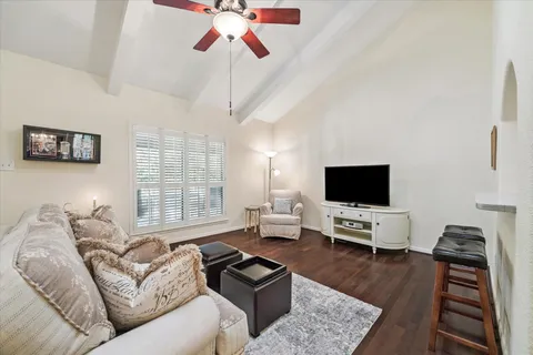 $150,000 | 1100 Augusta Drive, Unit 24, Houston, TX 77057