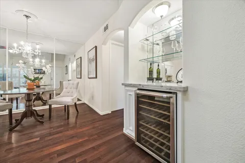 $150,000 | 1100 Augusta Drive, Unit 24, Houston, TX 77057