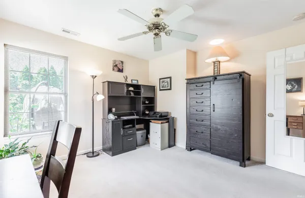 $219,900 | 8000 River Park Way, Evansville, IN 47715