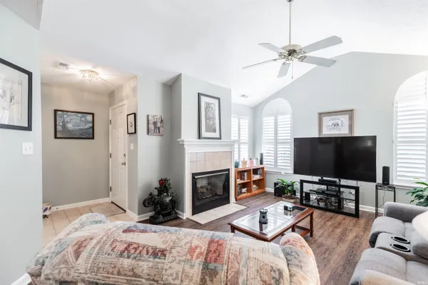 $219,900 | 8000 River Park Way, Evansville, IN 47715