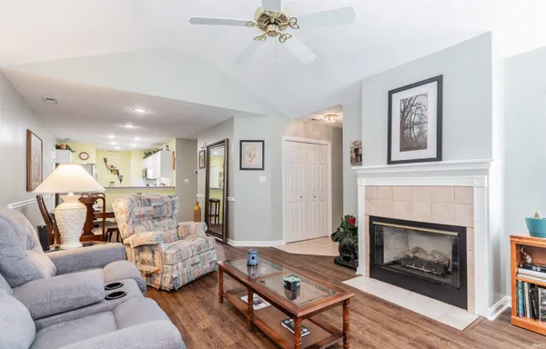 $219,900 | 8000 River Park Way, Evansville, IN 47715