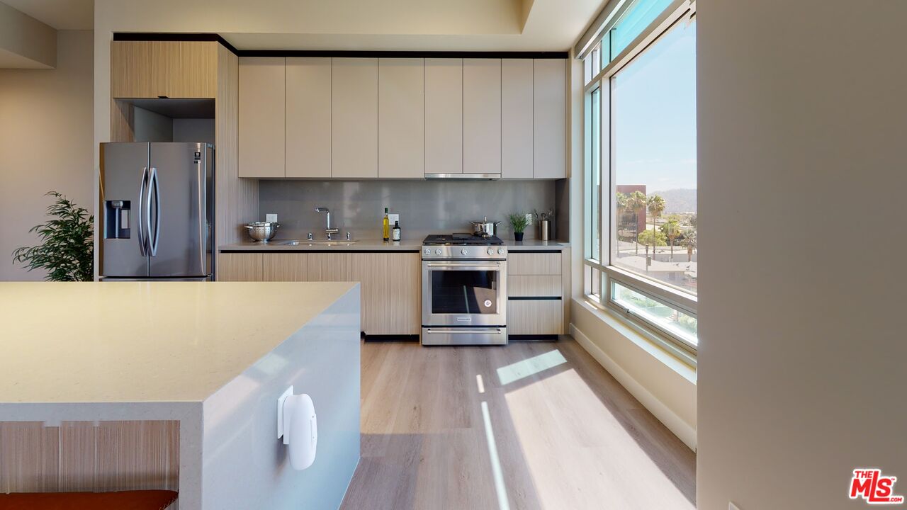 520 North Central Avenue, Unit 1801 Glendale, CA 91203 - Photo 27 of 40