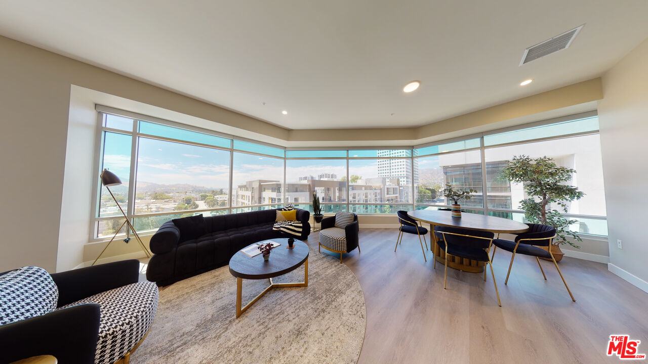 520 North Central Avenue, Unit 1801 Glendale, CA 91203 - Photo 4 of 40