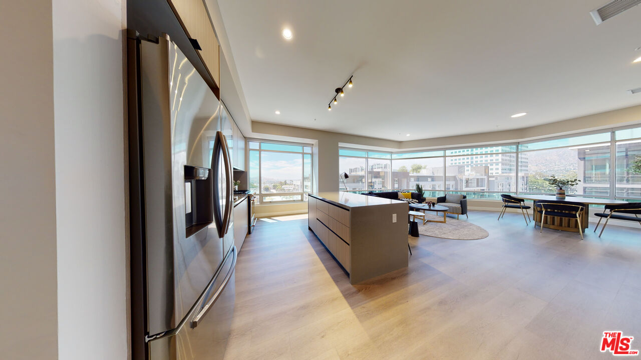 520 North Central Avenue, Unit 1801 Glendale, CA 91203 - Photo 5 of 40